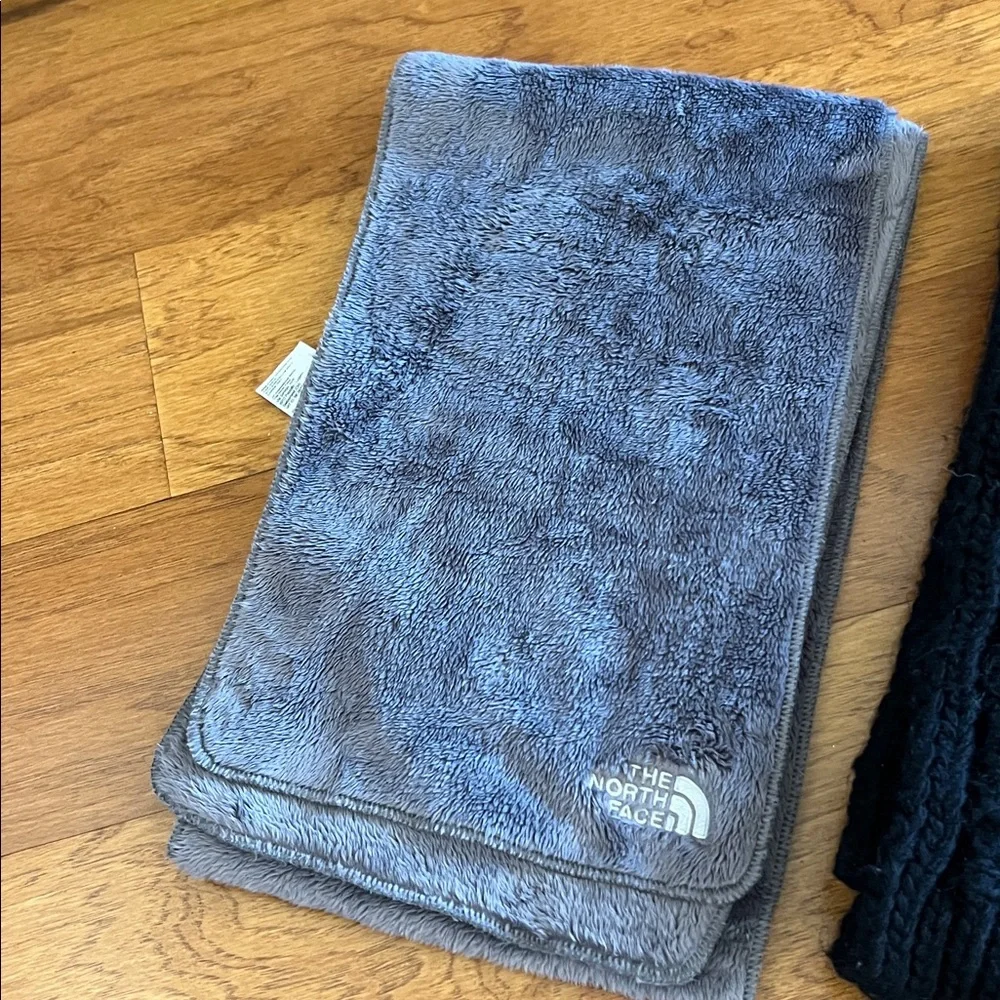 The North Face Black and Gray Scarves Set - Picture 2 of 8